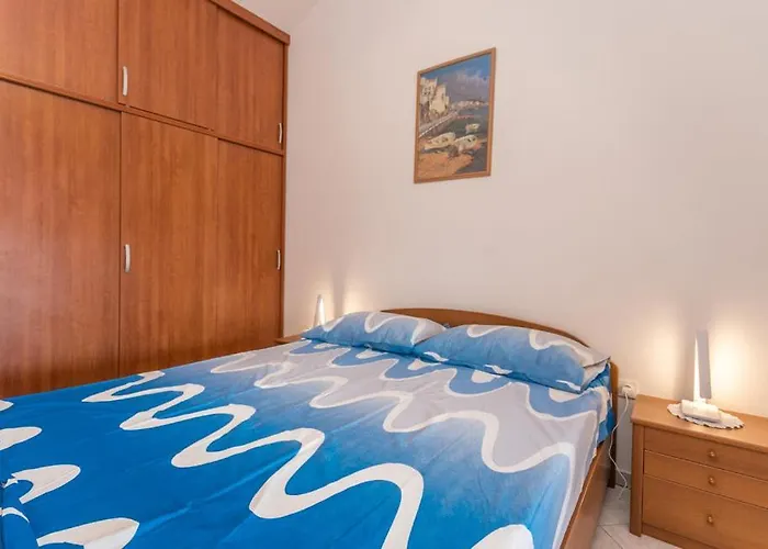 Matija Apartman *